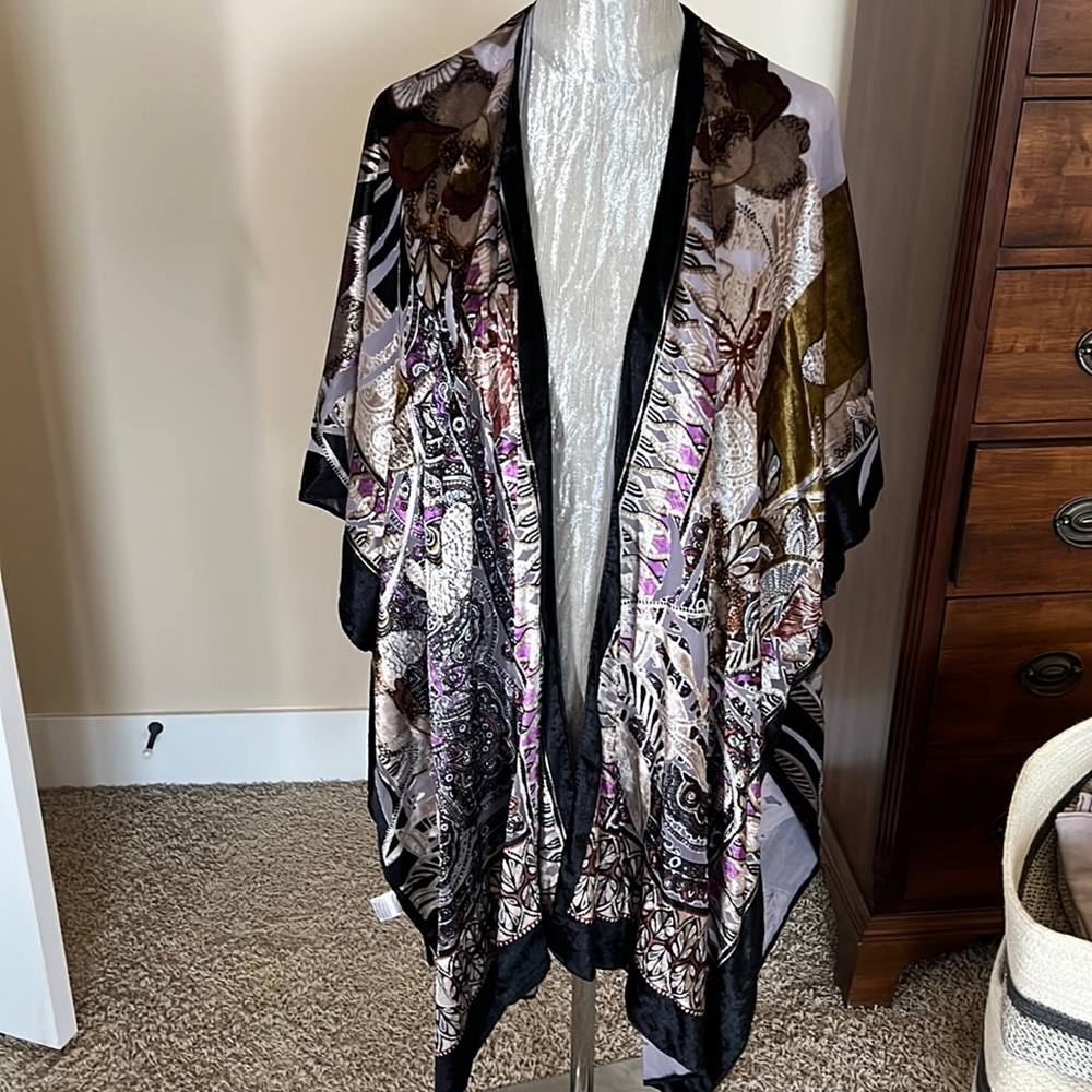 NWT Anthropologie Kimono - Picture 1 of 8